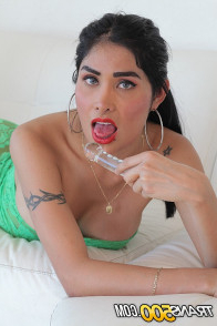 El calor sudamericano pone cachondas a las chicas sudamericanas | Modelo: Taiira Navarrete - Imagen 5